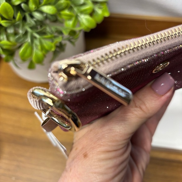 Lululemon Sparkling Pink Zipper Pouch/Card Holder and Crab Keychain NWT - Picture 7 of 8